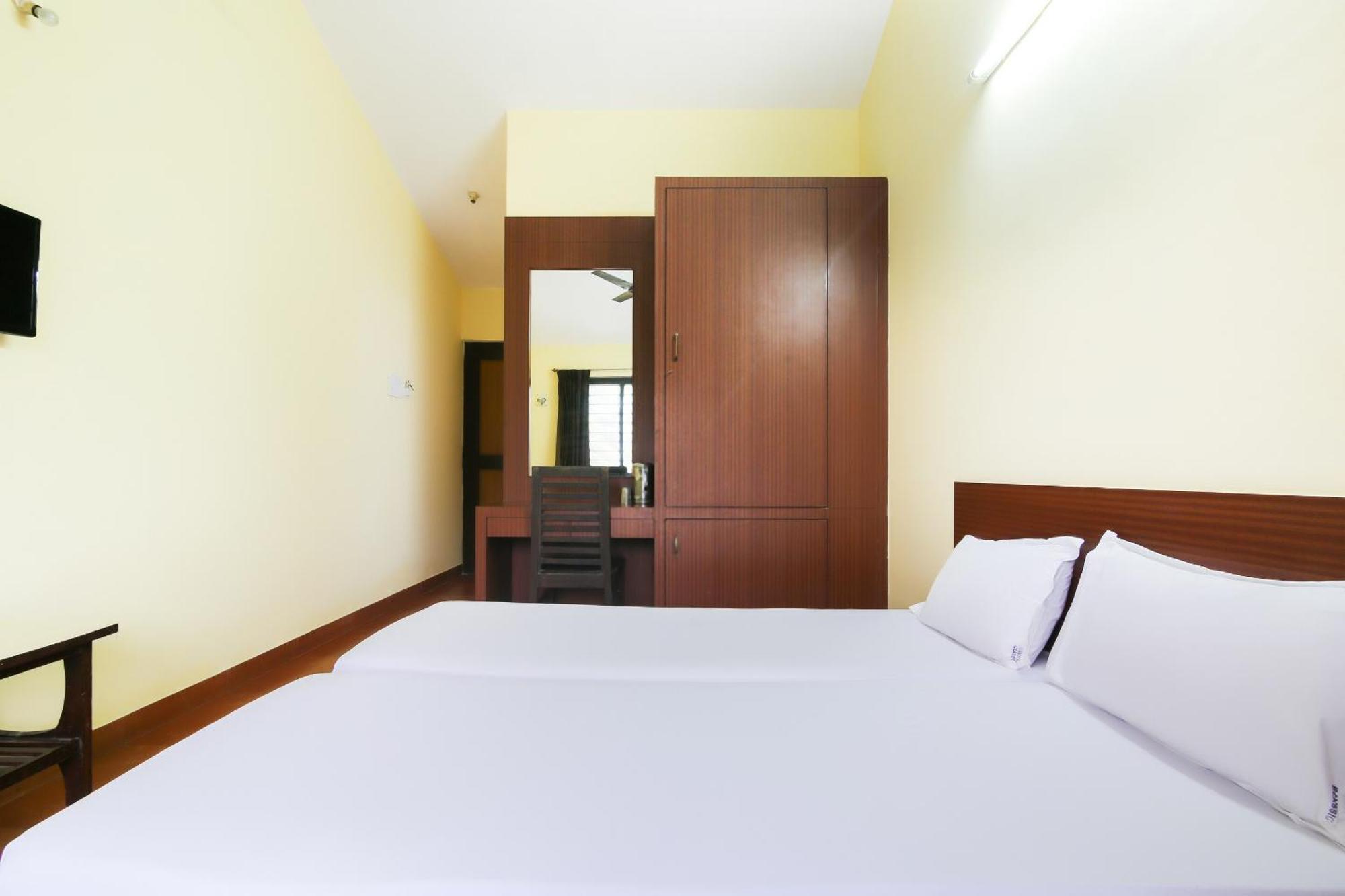 Hotel O Raviraj Classic Cana Екстер'єр фото
